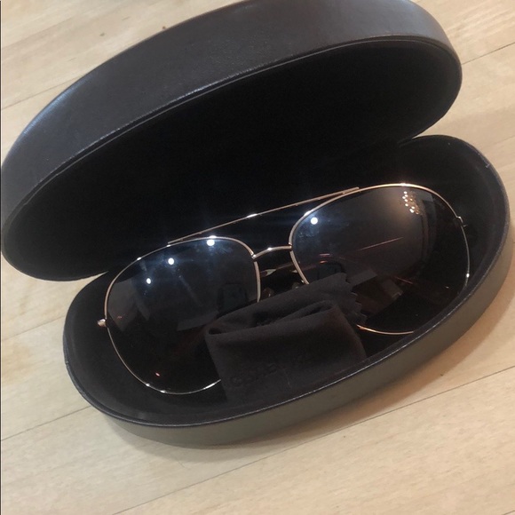 Michael Kors sunglasses with the case and cloth - Picture 2 of 3